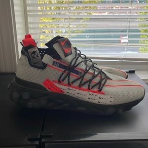 Nike ISPA